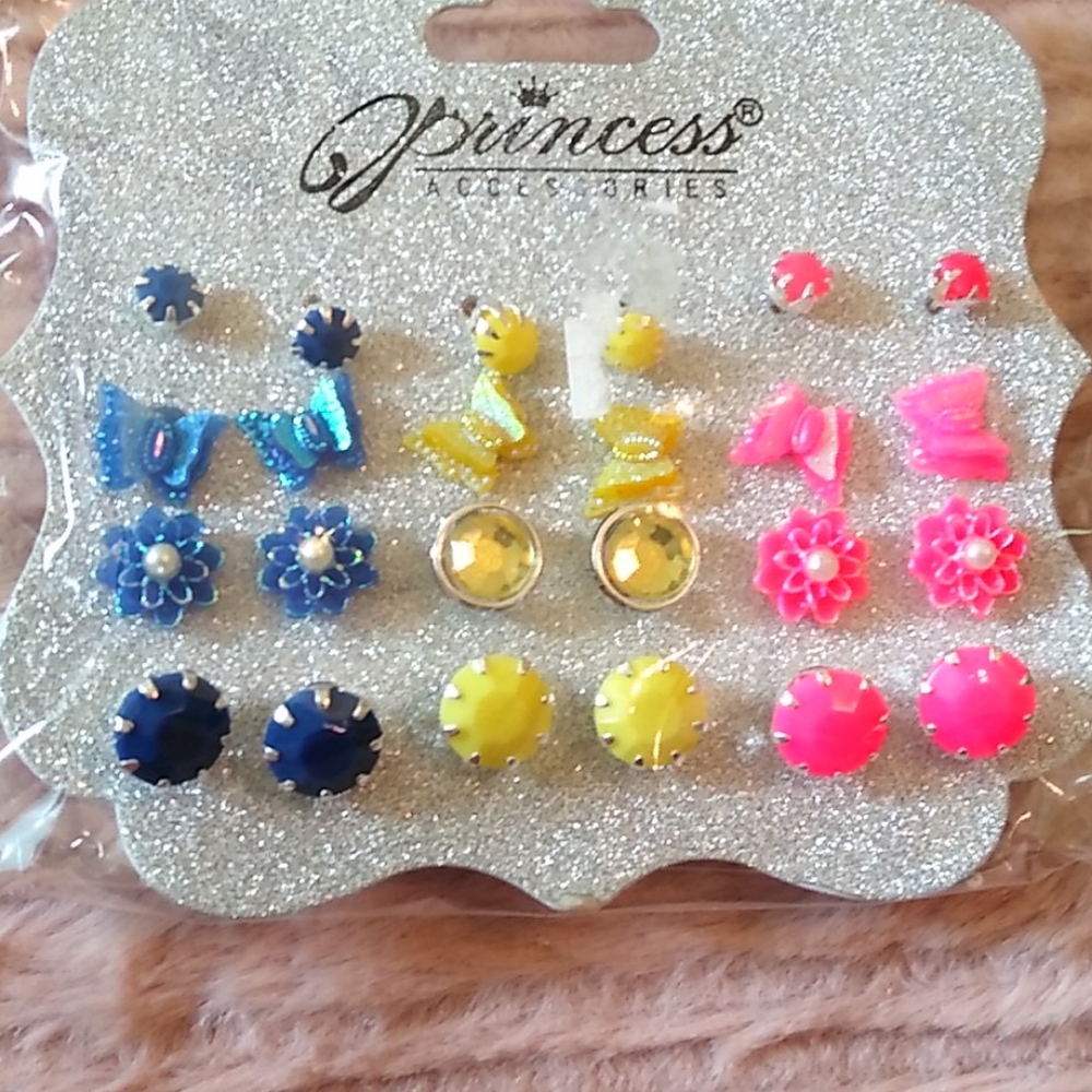 12 assorted kids earrings